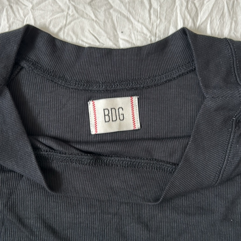NWOT BDG by Urban outfitters in boat neck line